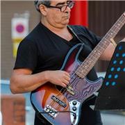 Profesor de guitarra española, eléctrica y bajo eléctrico